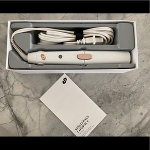 Brand new T3 flat iron